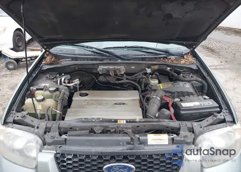 2006 Ford Escape Hybrid from USA, damaged, VIN 1FMCU96H36KC35925